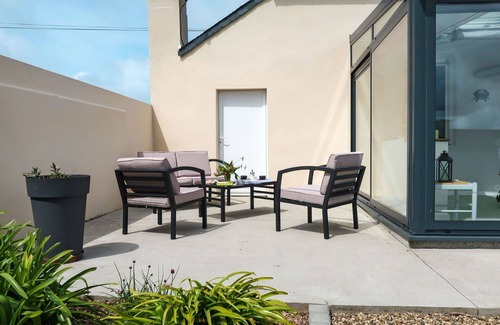 Pleubian House | Beautiful private villa for 4 guests with WIFI, TV, terrace and pets allowed