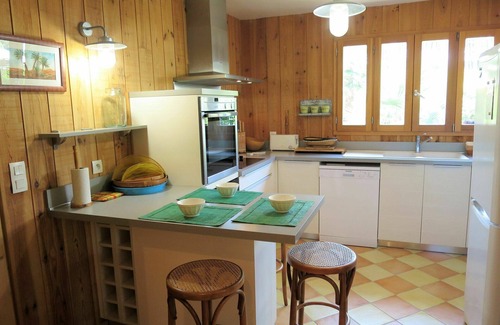 Le Porge House | Beautiful private villa for 6 people with WIFI, A/C, private pool, TV and patio