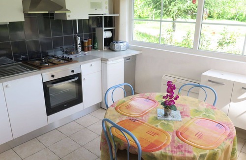 Lascaux Villa | Beautiful private villa for 4 people with TV, terrace, pets allowed and panoramic view