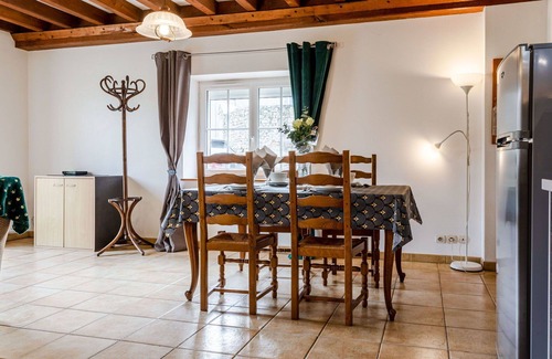Commes House | Beautiful private villa for 2 guests with WIFI, TV, terrace and pets allowed