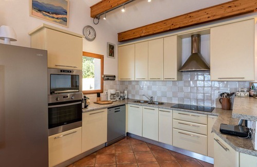 Canari House | Beautiful private villa for 6 guests with WIFI, A/C, private pool, TV, patio and pets allowed