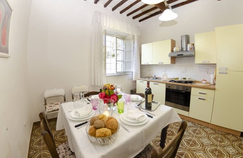 Ciciana Villa | Beautiful private villa with private pool, WIFI, veranda and panoramic view, close to Lucca