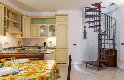 Corrido House | Beautiful private villa for 4 people with hot tub, WIFI, TV, terrace and pets allowed