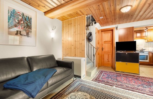 Taesch House | Beautiful private villa for 3 people with WIFI, TV, terrace and panoramic view