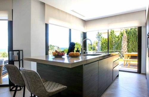 Mar Azul Villa | Beautiful private villa for 8 guests with WIFI, A/C, private pool, TV and patio