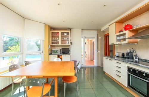 Reus Villa | Beautiful private villa for 8 guests with A/C, private pool, WIFI, TV and patio