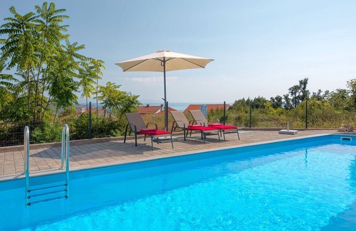 Pobri House | Beautiful private villa for 16 people with hot tub, A/C, private pool, WIFI, TV and terrace