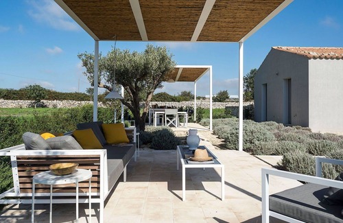 Ragusa Villa | Beautiful private villa for 6 people with WIFI, A/C, private pool, TV, patio and panoramic view