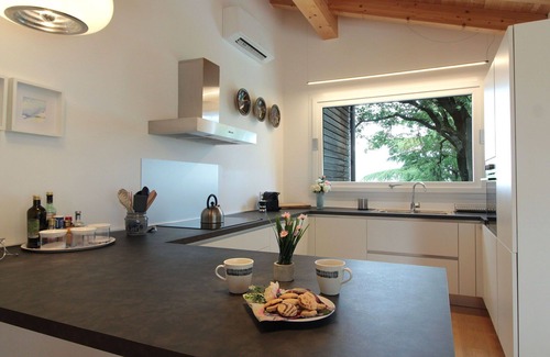 Teolo Villa | Beautiful private villa for 8 people with private pool, hot tub, A/C, WIFI and patio, close to P.