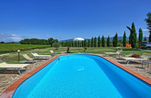 Le Piazze Villa | Beautiful private villa with WIFI, private pool, TV, pets allowed, panoramic view, close to Arezzo