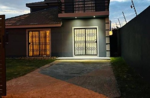 Greater Johannesburg Metropolitan Area Apartment | Beautiful private apartment in downtown, modern style