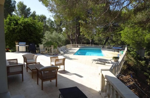 Ventabren Villa | Beautiful property close to all amenities but quiet in 4 h