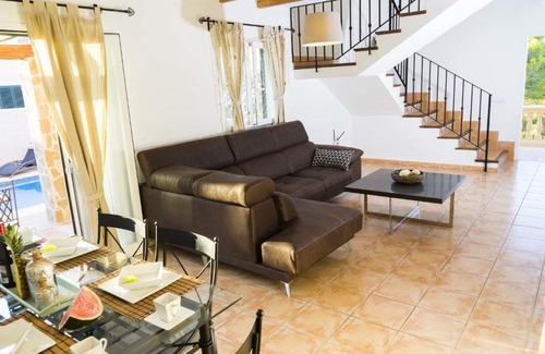 Cala Romantica Villa | Beautiful property -65 m- with terrace and a small garden