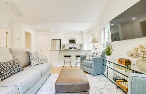 Raleigh House | Beautiful Raleigh Cottage Rental 5 Mi to Downtown