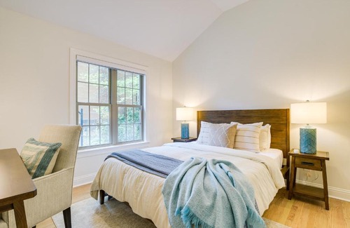 Raleigh House | Beautiful Raleigh Cottage Rental 5 Mi to Downtown