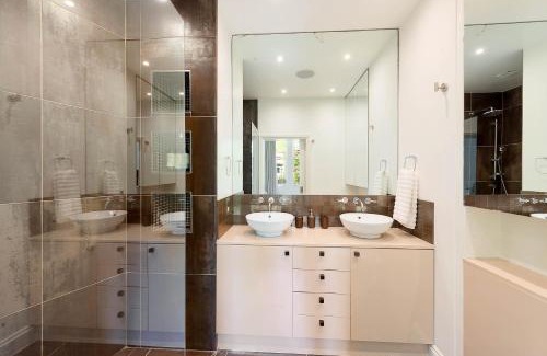 Primrose Hill Apartment | Beautiful Regents Park Apartment