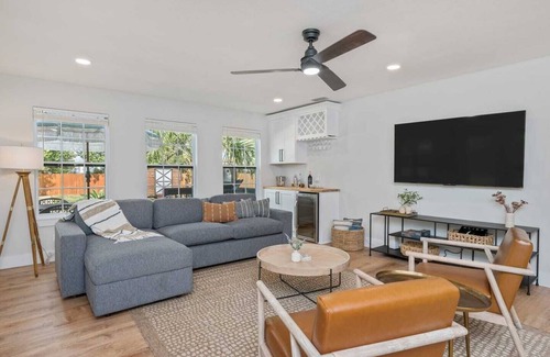 Fort Walton Beach House | Beautiful renovated cottage. Big backyard w/Pool