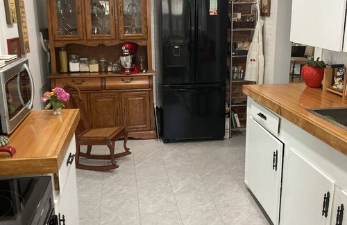 Chadbourn House | Beautiful renovated quaint historic home in quite neighborhood.