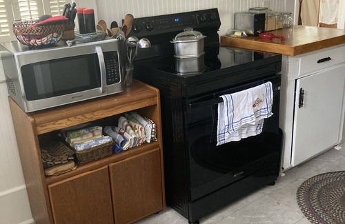 Chadbourn House | Beautiful renovated quaint historic home in quite neighborhood.