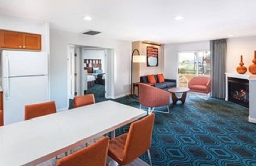 Uptown Design District Resort | Beautiful resort in the heart of it all!