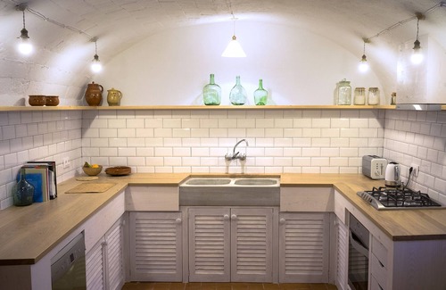 Vilanant Cottage | Beautiful restored 16th century rural house