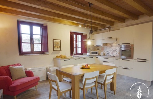Capannori Apartment | Beautiful Restored Apartment in the Lucca Countryside