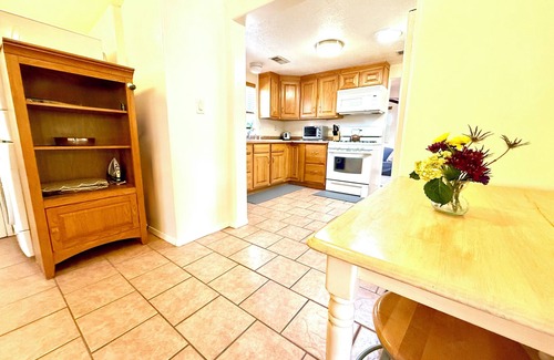 Albuquerque House | Beautiful Retreat Home in The North Valley - 2 miles from Dtwn Albuquerque