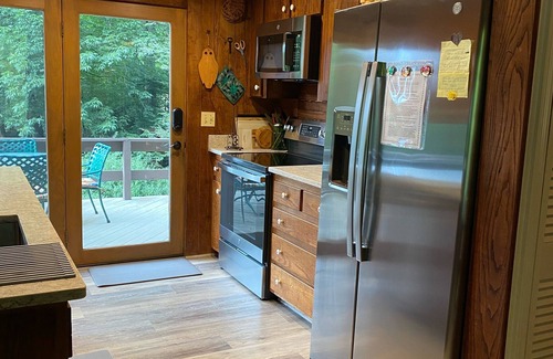 Canton House | Beautiful River & Creekfront Chalet near Waynesville & GSMNP! Fast Free WiFi!