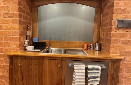 Bicton Apartment | Beautiful Riverside Apartment Bicton