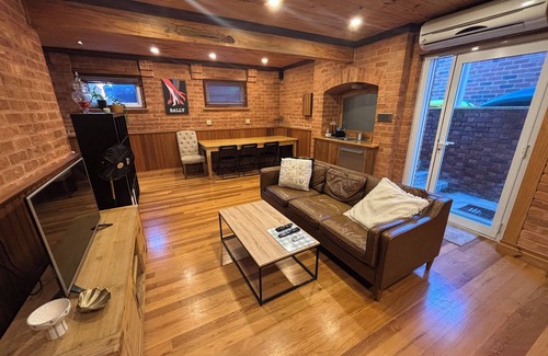 Bicton Apartment | Beautiful Riverside Apartment Bicton