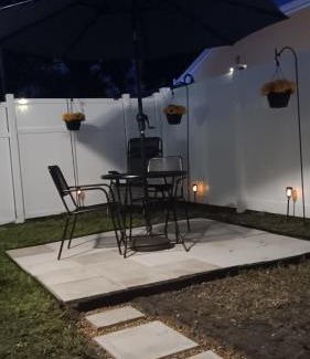 Tarpon Springs Apartment | Beautiful Room close to the benches