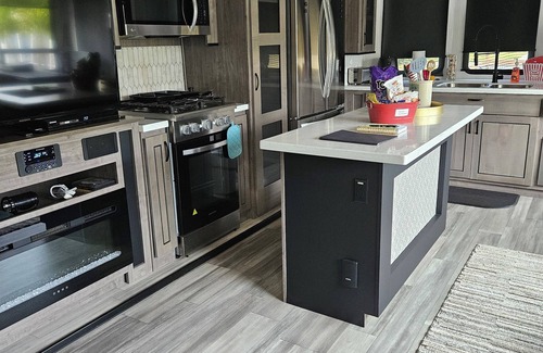 Port Orange House | Beautiful RV in resort like setting.