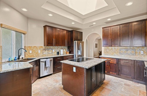Fallbrook House | Beautiful San Diego (Fallbrook) Retreat on 2+ Acres with Amazing Mountain View