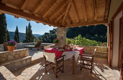 Broce Villa | Beautiful, secluded old stone villa with pool