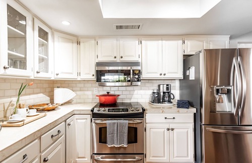 Desert View Village House | Beautiful Sonoran Desert Home Dog Friendly RV-Trailer Parking Close to Westworld