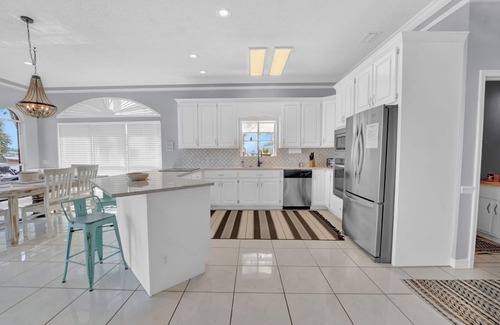 Biltmore Beach House | Beautiful South Lagoon House 4 BED 4 BATH, Boat Dock, no parking nightmares