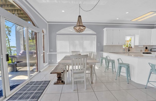 Biltmore Beach House | Beautiful South Lagoon House 4 BED 4 BATH, Boat Dock, no parking nightmares