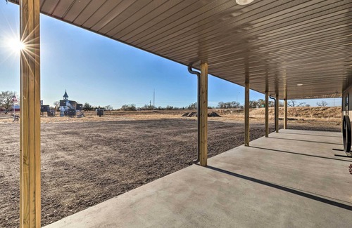 Great Bend House | Beautiful South Bend Lodge Suite