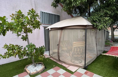 North Lauderdale House | Beautiful & spacious Backyard for gatherings and events in North Lauderdale!