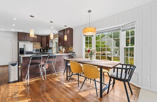 Fairfax House | Beautiful | Spacious | 4 Bed/2bath