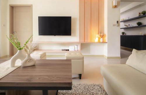 Daan Apartment | Beautiful Spacious 5B3b 4 Min Zhongxiao Dunhua MRT 五房三衛 步行4分到忠孝敦化捷運