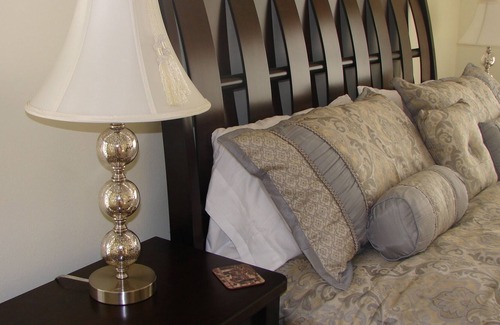 Haines City Villa | Beautiful, spacious 4 bed villa near Disney with private pool, WiFi & pool table