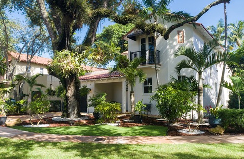 Southwest Coconut Grove House | Beautiful Spanish Style Home In The Heart of Coral Gables