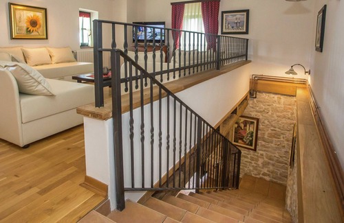 Selina Cottage | Beautiful stone villa with private pool, jacuzzi, sauna and fenced yard - pets are welcome.