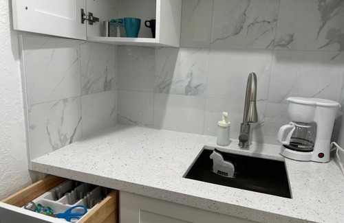 Liberty City Apartment | Beautiful Studio Near Wynwood