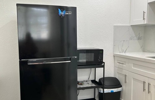 Liberty City Apartment | Beautiful Studio Near Wynwood