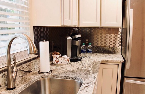 Liberty Apartment | Beautiful Suite detached from local Bed & Breakfast-close to SWU and Clemson, SC