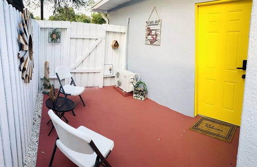 Tampa Apartment | Beautiful suite with separate entrance in Tampa