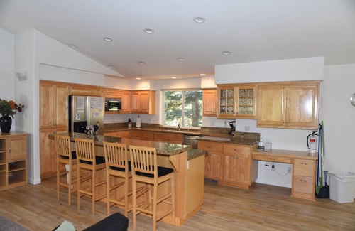 Pioneer Trail House | Beautiful Tahoe Chalet