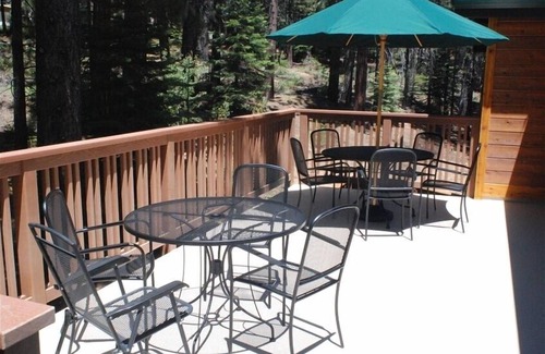 Pioneer Trail House | Beautiful Tahoe Chalet